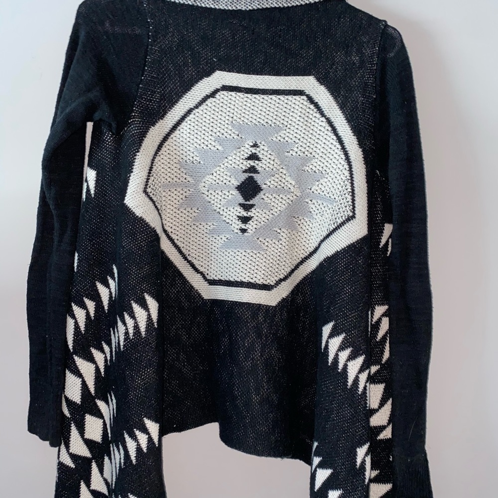 sweater - Picture 2 of 2